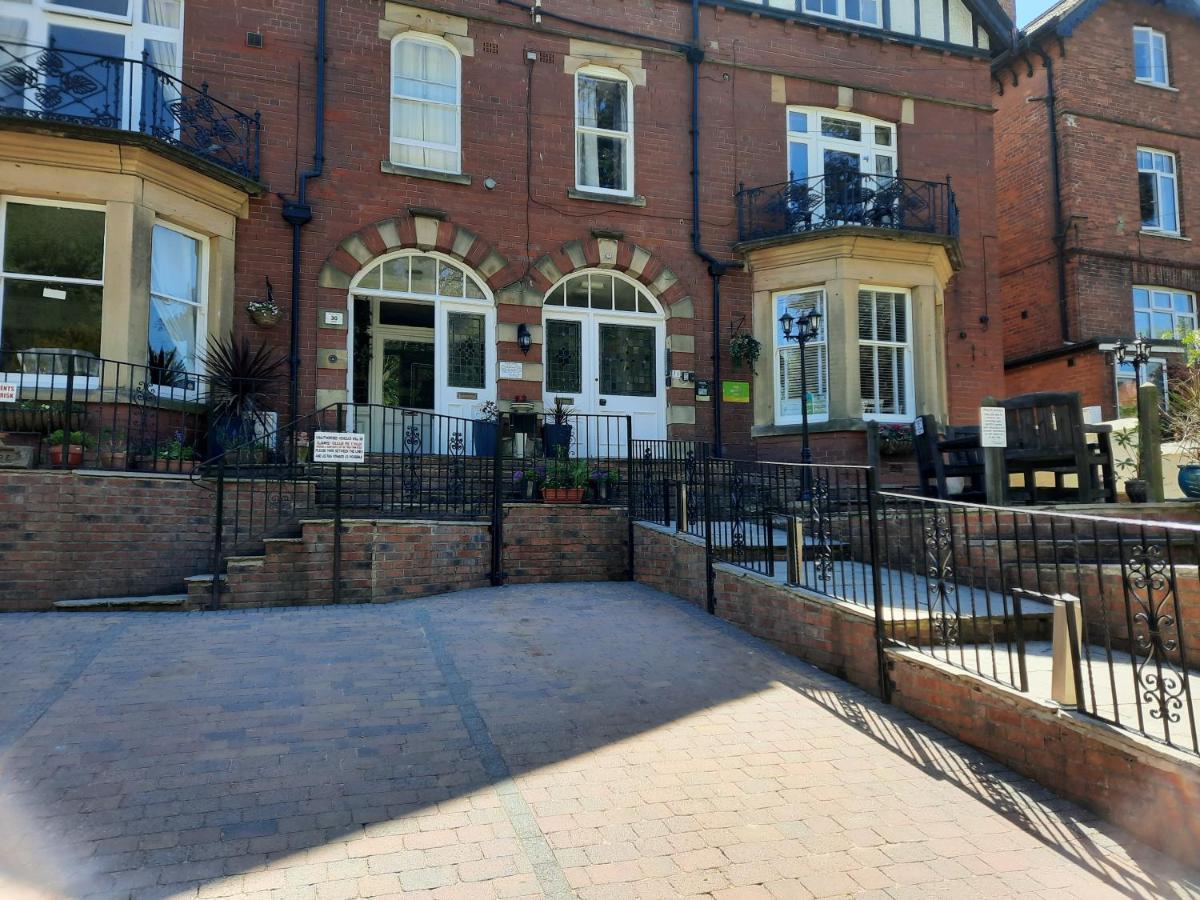 Aaron Accommodation Whitby Exterior foto
