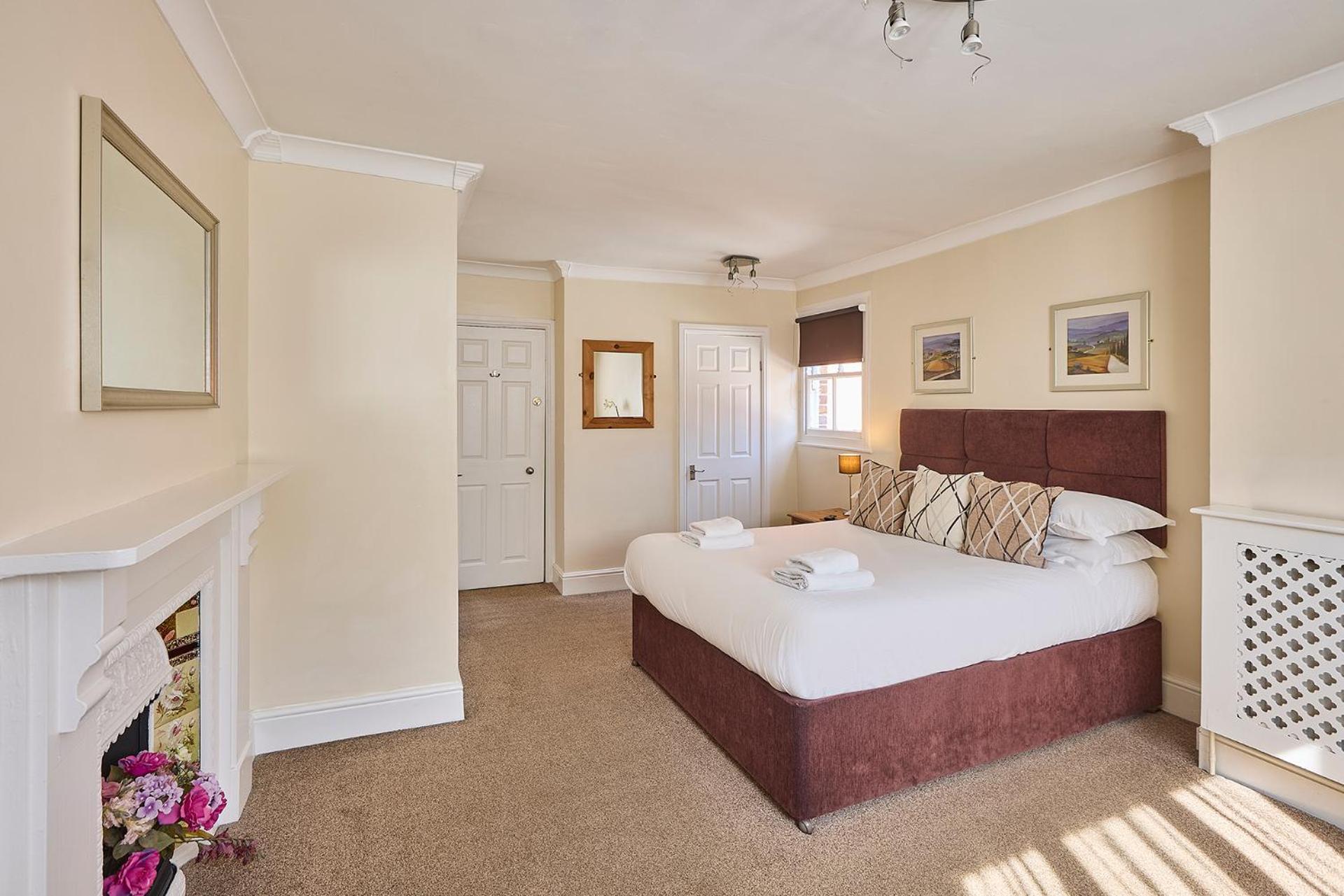 Aaron Accommodation Whitby Exterior foto