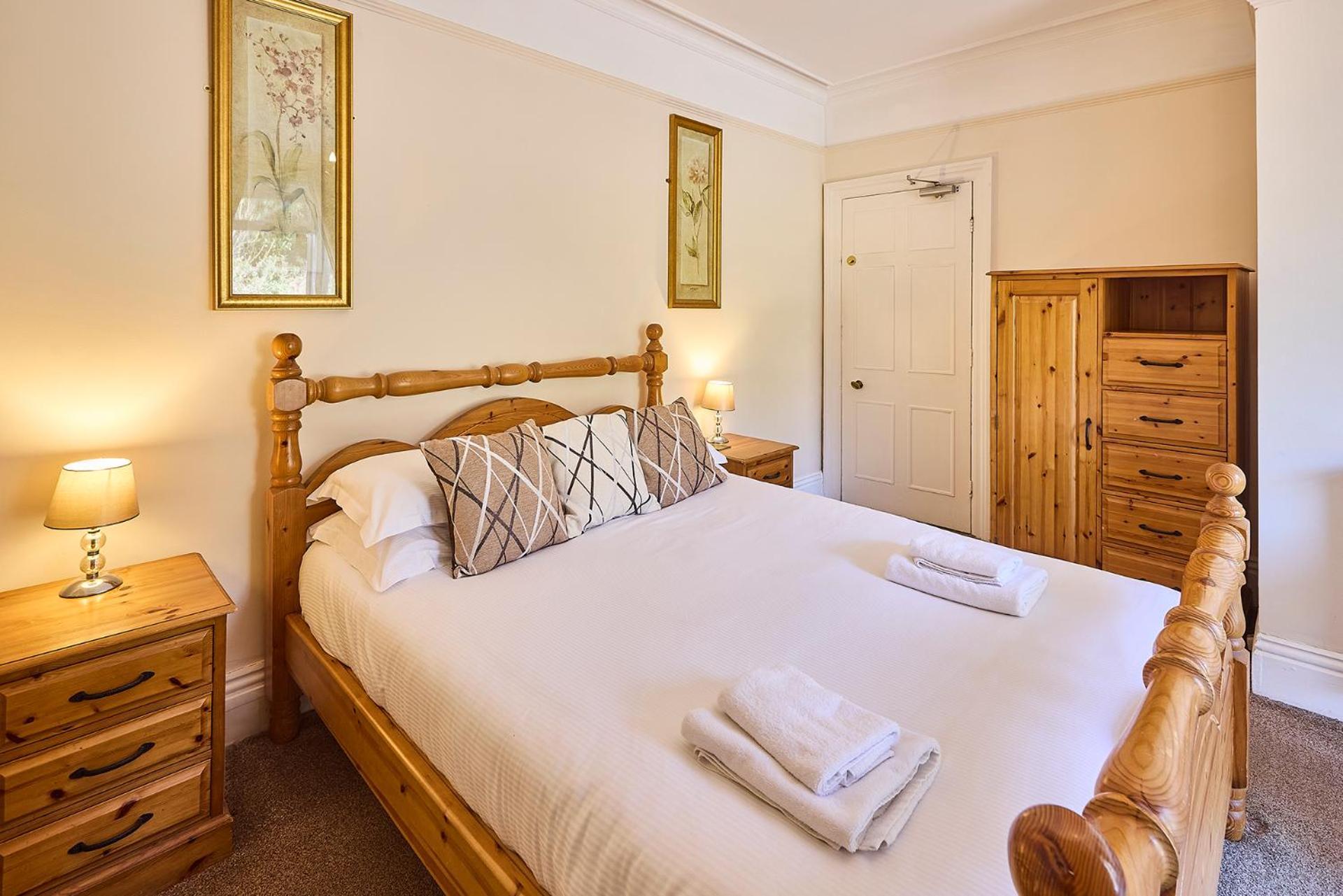 Aaron Accommodation Whitby Exterior foto